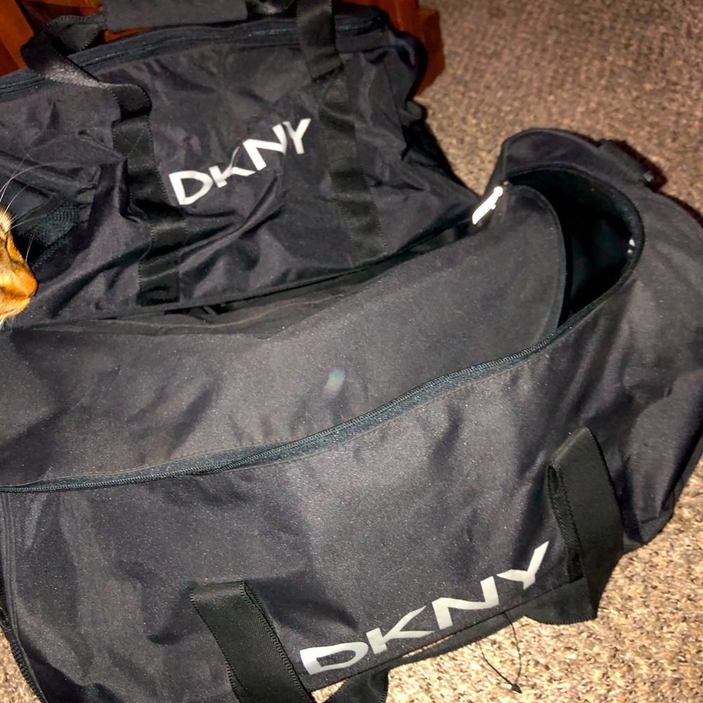 Dkny duffle bags (2)